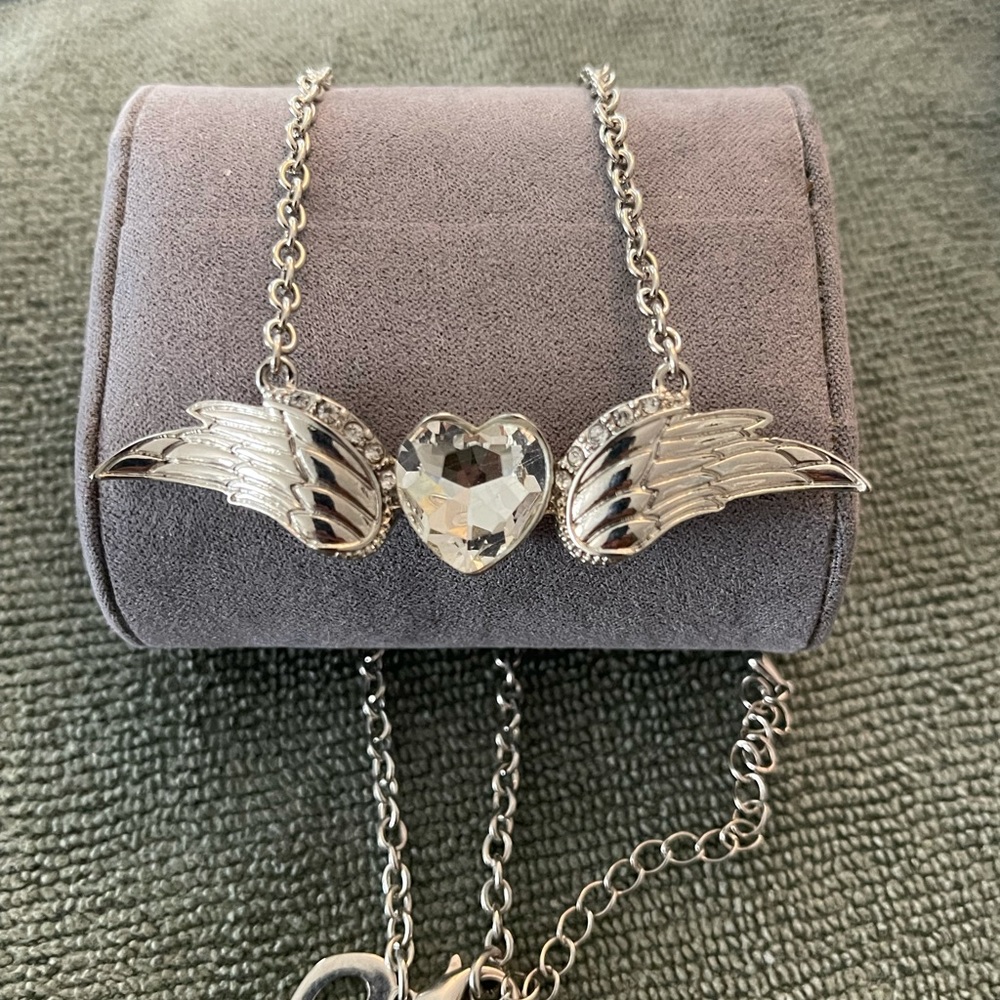 Silver heart zirconia angel wings